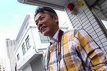0000619_巨乳の日本人女性が潮吹きするガン突き痙攣イキセックス