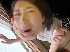 01884,A good woman is in full sex appeal!