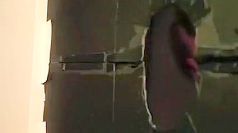 19-yr-old str8 guy`s first gloryhole BJ