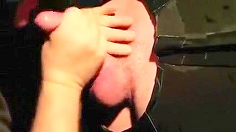 19-yr-old str8 guy`s first gloryhole BJ