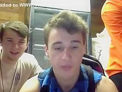 3 Beautiful Friends Show Their Round Asses On Cam