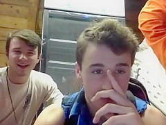 3 Beautiful Friends Show Their Round Asses On Cam