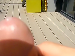 4 cumshots in the heat of the sun