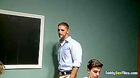 A Departing Gang Fuck Session - Mike Chambers, Leo Sweetwood