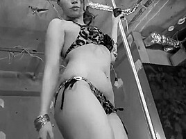 AIRA With The Pole Dance - Caribbeancom