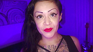 AMATEUR ALERT! Latina Milf Vida Sucks a Big Cock and gets a Facial 