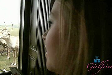 ATKGirlfriends video: virtual vacation with Pressley Carter