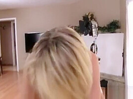 Agreeable Babe Gets To Entertain Two Tough Rods