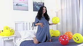 Alicija Castro enjoys her bed with balloons today - WeAreHairy