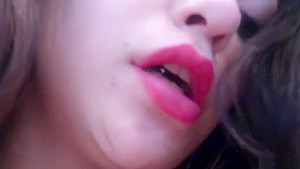 Amateur Girlfriend Masturbates In The Kitchen
