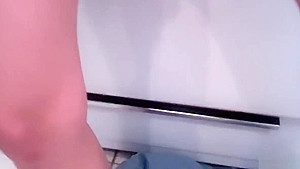 Amateur Girlfriend Masturbates In The Kitchen