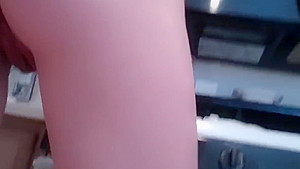 Amateur Girlfriend Masturbates In The Kitchen