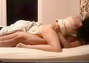 Amateur porn ridding dick