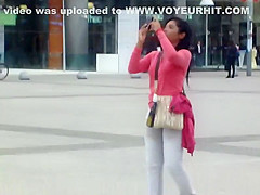 Asian tourist got a nice butt crack