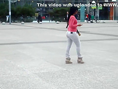 Asian tourist got a nice butt crack