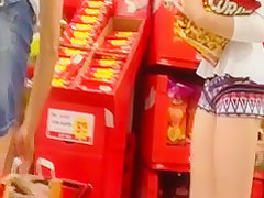 Ass cheeks store creeper