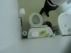 Ass crack caught on the
