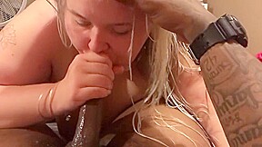 BBW PAWG SUCKS AND FUCKS BBC