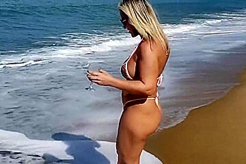 Beach Girl Sexy