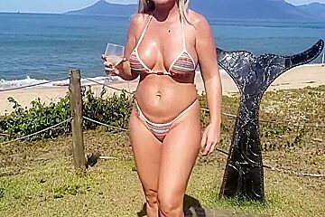Beach Girl Sexy