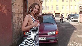 Beautiful minx flashes her beaver in public