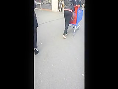 Beurette dehors entre filles