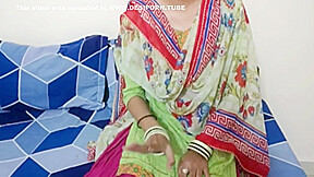 Big Boobs Indian Desi Maa Ne Sex Ki Lat Laga Di Hindi Audio