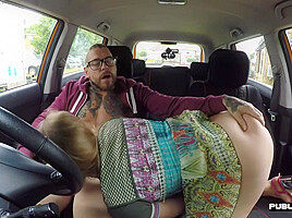 Bigass slut fucked outdoor in car by instructor in public