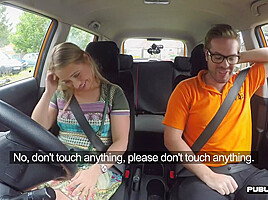 Bigass slut fucked outdoor in car by instructor in public