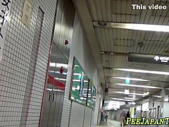 Bizarre Asian Young Babe Peeing