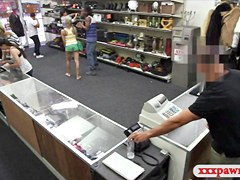 Black dude pawns her GFs snatch and pounded to earn money