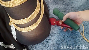 Blindfolded Girl Experienced A Great Pleasure