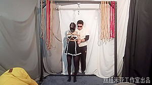 Blindfolded Girl Experienced A Great Pleasure