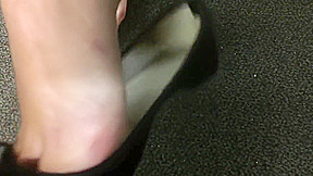 Blonde Chick Shoeplay Tease (Idk if staged or not)