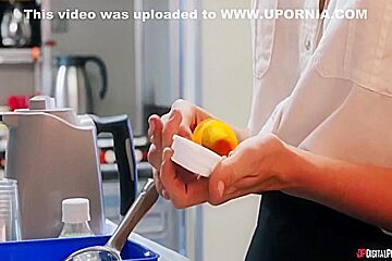 Blonde Pornstar Incredible Xxx Movie - Kenna James