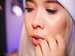 Blonde With A Beautiful Face Demonstrates Her Professional Ability To Suck Cock 17 Min