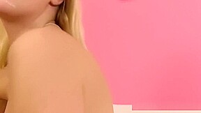 Blowjob loving euro amateur gives bj