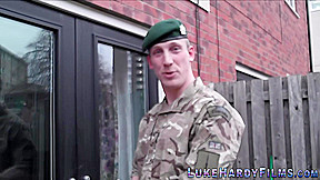 Brits get cunts fingered and suck