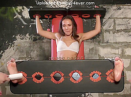 Brunete Tickled Bdsm Kinky Porn