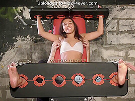 Brunete Tickled Bdsm Kinky Porn