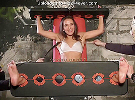 Brunete Tickled Bdsm Kinky Porn