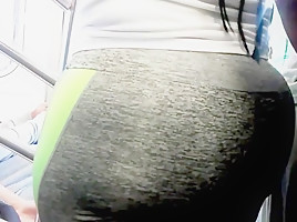 Bubble booty ebony milf in grey spandex