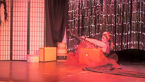 Burlesque Strip SHOW-33 Hot Potato