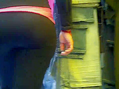 CULOTE EN LICRA EN EL MERCADO (CAMARA LENTA)