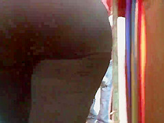 CULOTE EN LICRA EN EL MERCADO (CAMARA LENTA)