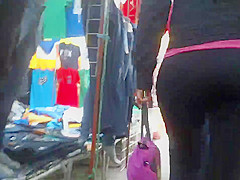 CULOTE EN LICRA EN EL MERCADO (CAMARA LENTA)