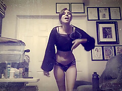 Camgirl Charlamagn Dances Seductively To Walking On Air