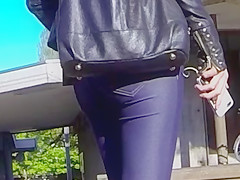 Candid - Young Blonde Babe In Tight Jeans