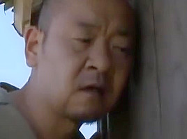 Cap d&ocirc_i vung trom trong dong rom