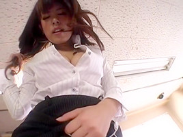 Chloe Fujisaki M 3 Man Accused Employees Of Anger Beauty Secretary